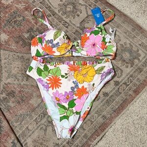 Floral women’s bikini cup she. New with tags